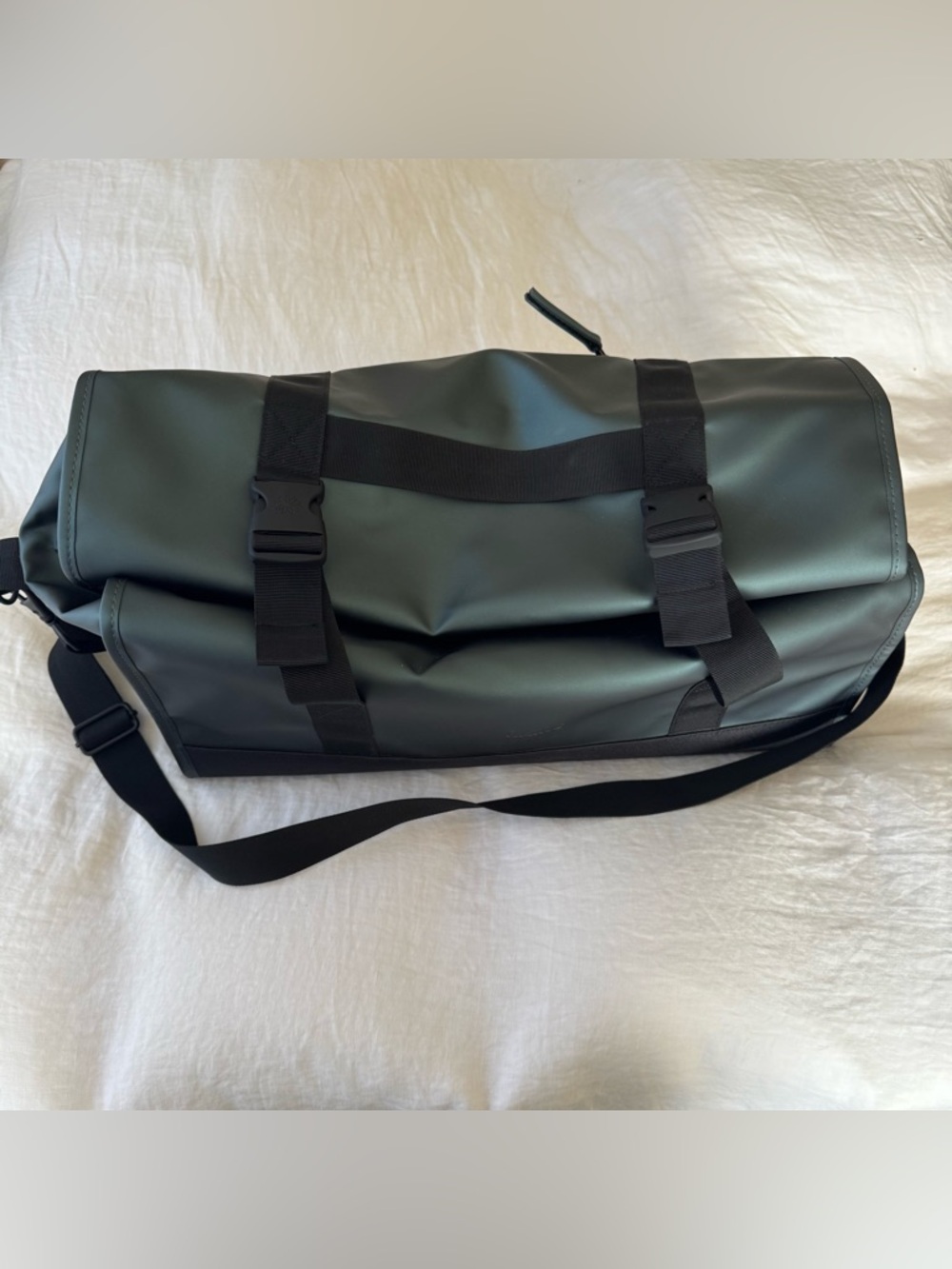RAINS Roll-Top Weekender Bag - Waterproof, metallic pine green